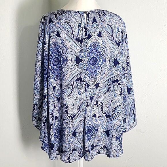 Sami & Jo Light Blue & Navy Blue Top with Criss-Cross Lattice Neckline, Size 1X - Picture 6 of 9